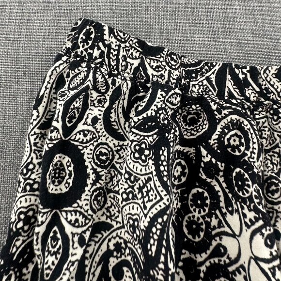 Abercrombie & Fitch Asymmetrical Skirt Black & White Medium Viscose Boho Elastic - Picture 3 of 11